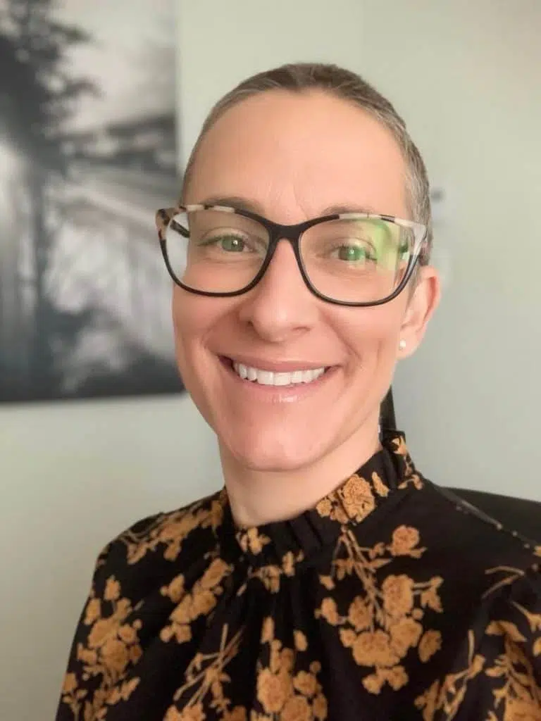 Guy-Anne Roy, Infirmière clinicienne, professeure de méditation certifiée et coach professionnelle en neurosciences en devenir
