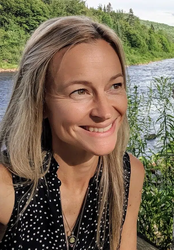 Sandra Rousseau, MBA. Consultante, formatrice et facilitatrice en Respiration consciente (Breathwork) & Méditation pleine conscience